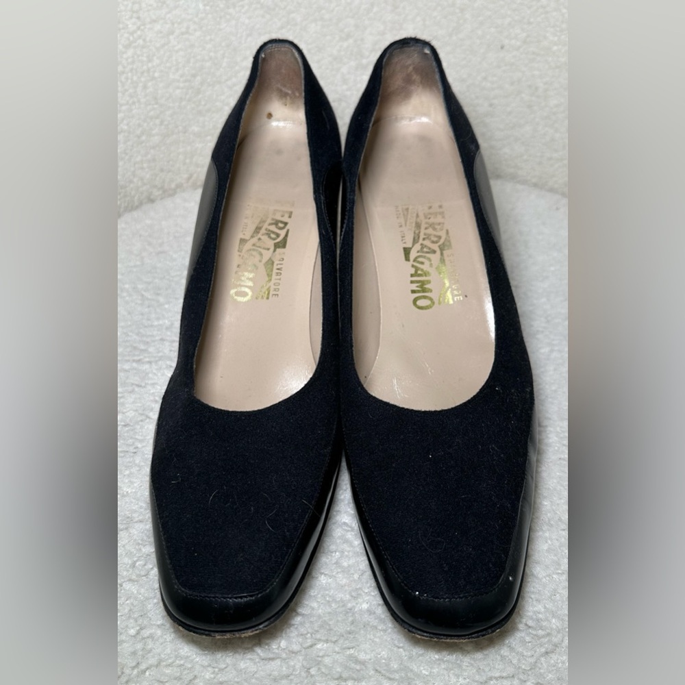 Salvatore Ferragamo Black Suede & Leather Block Heel Pumps Preppy Money 9.5 - Picture 6 of 12